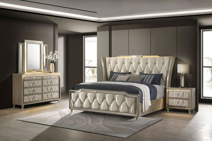 Lorient 4-piece Eastern King Bedroom Set Ivory and Camel