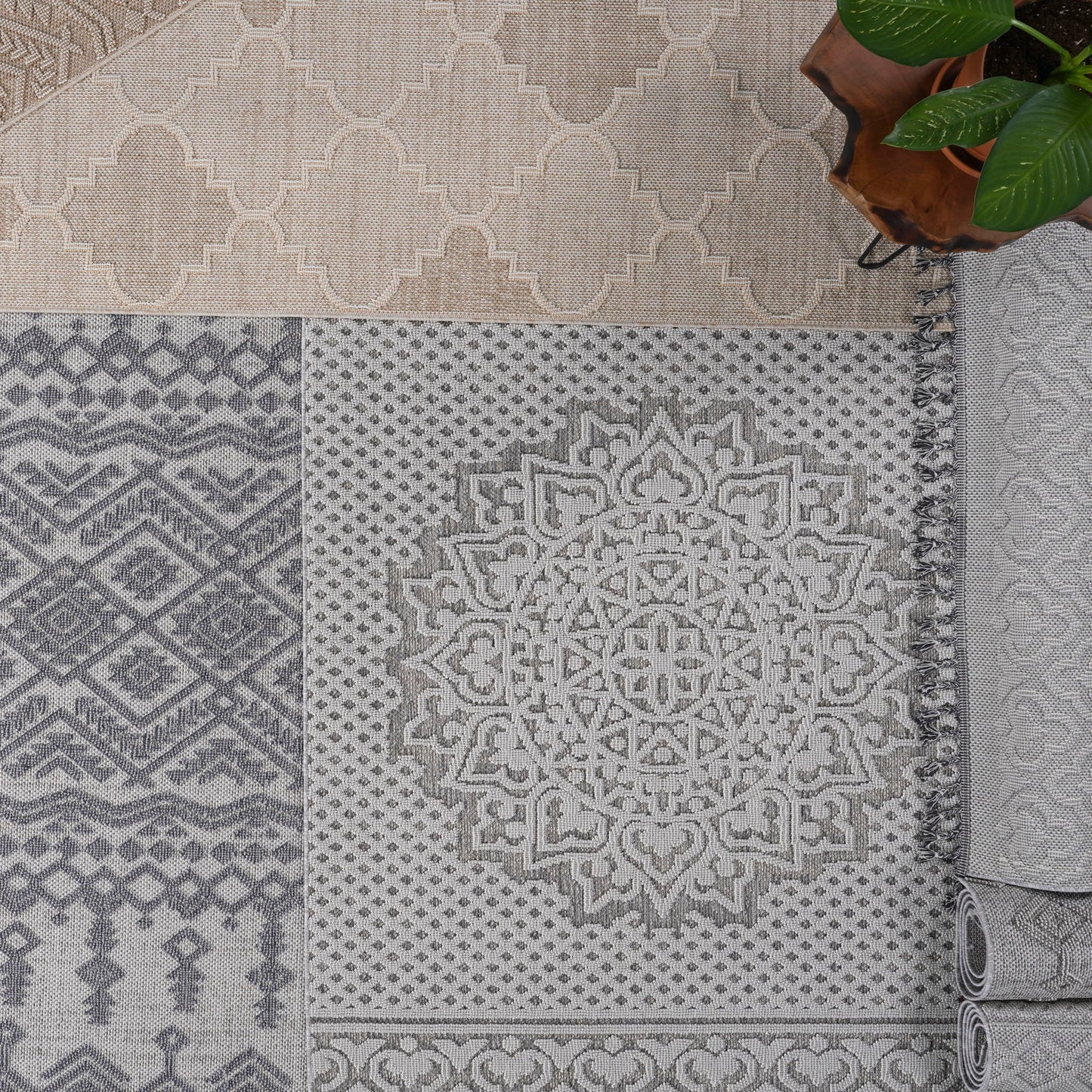Guros - Medallion Indoor / Outdoor Rug