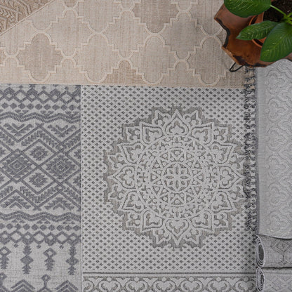 Guros - 8' X 10' Medallion Indoor / Outdoor Area Rug - Gray / White