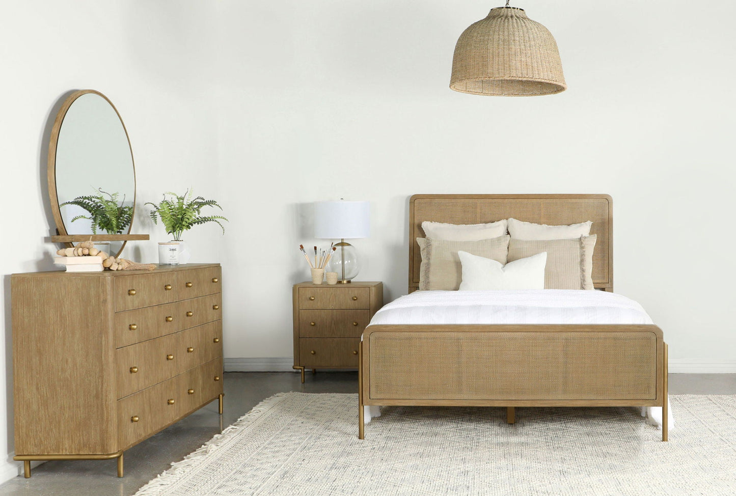 Arini 4-piece Queen Bedroom Set Sand Wash and Natural Cane