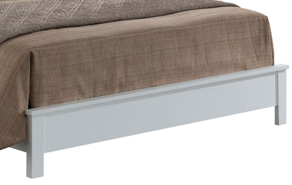 Bed With Transitional Design Stylish