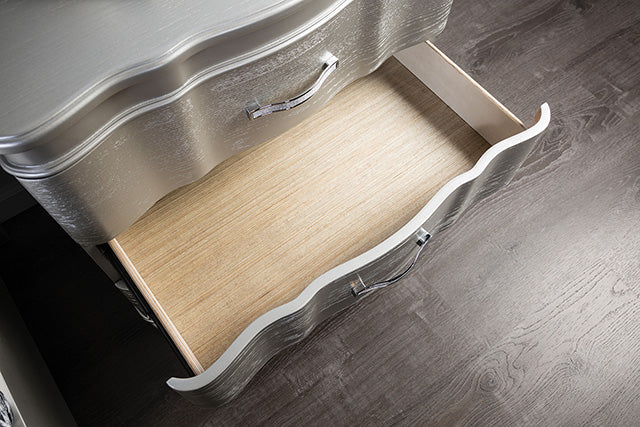 Melodi Parc - Chest