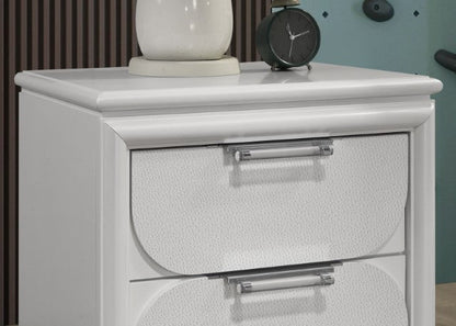 Lareina - 4 Pc Full Bedroom Set